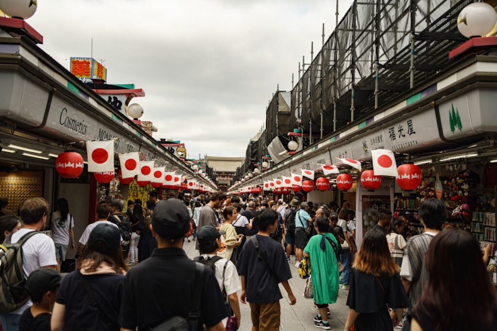 Photo Crowded street