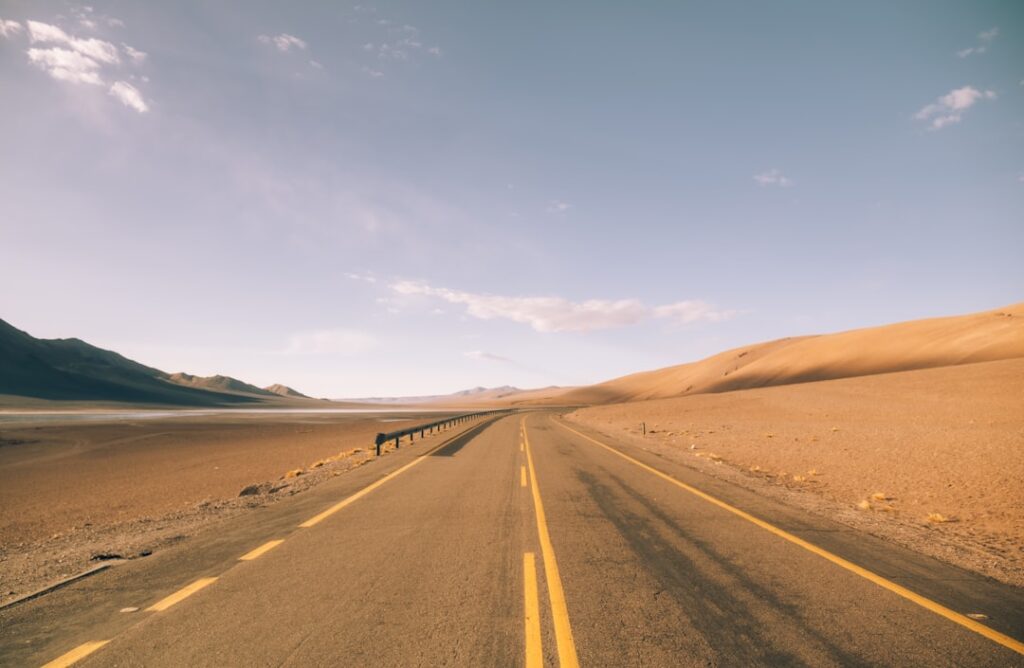 Photo Lonely road
