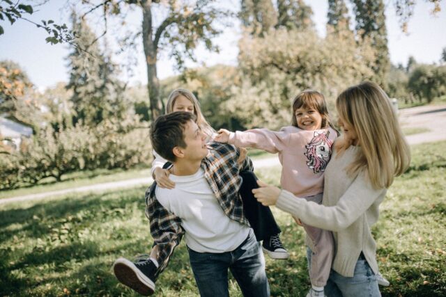Cum împaci programul de muncă cu timpul petrecut cu familia