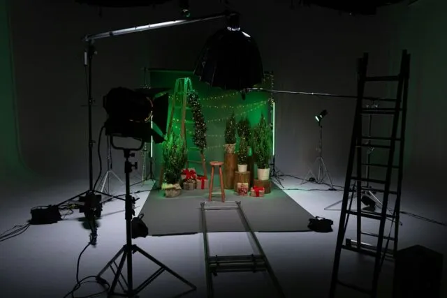 Photo studio lighting fine details visibility